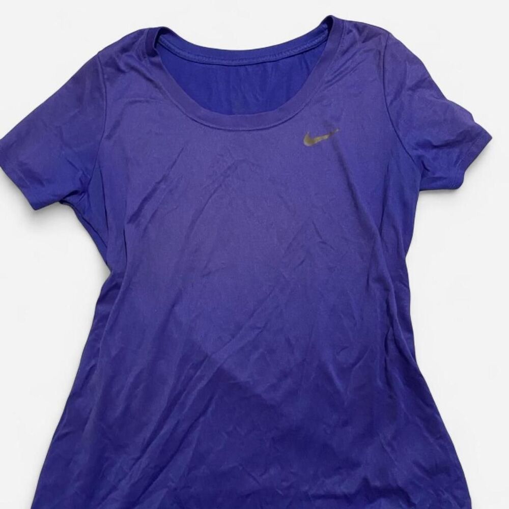 Nike Women's Purple and Blue T-shirt